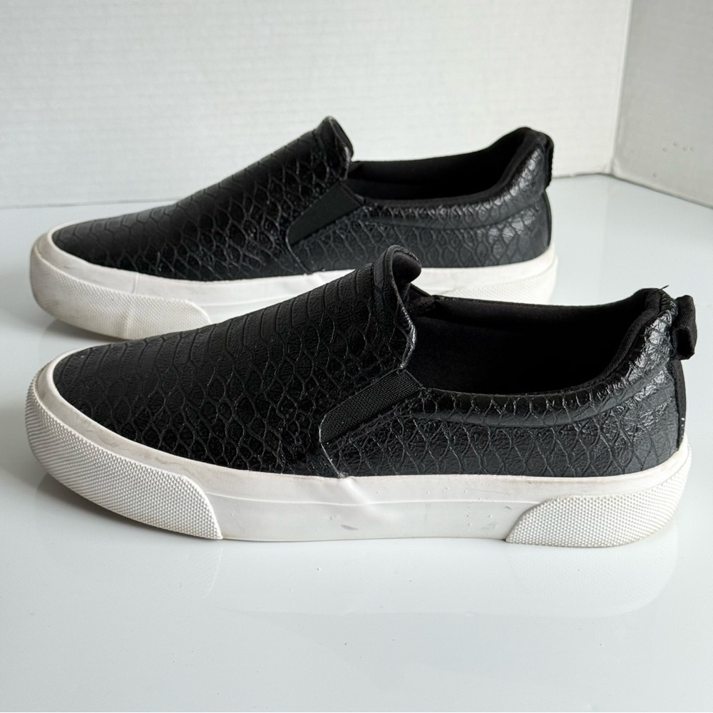 Jenn Ardor Black and White Loafers Sleek Slip-On Design Size 8 - Picture 5 of 12